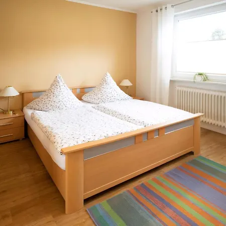 Ferienwohnung Kirsch شقة